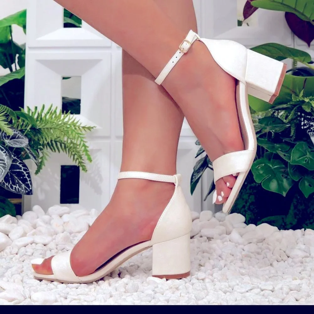 White Block Heel Sandal with ankle strap - Picture 4 of 5